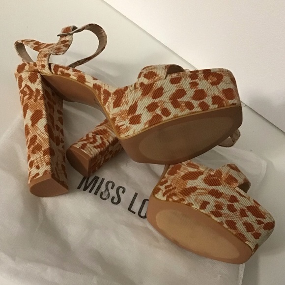 Block Heel Platform - Picture 2 of 4